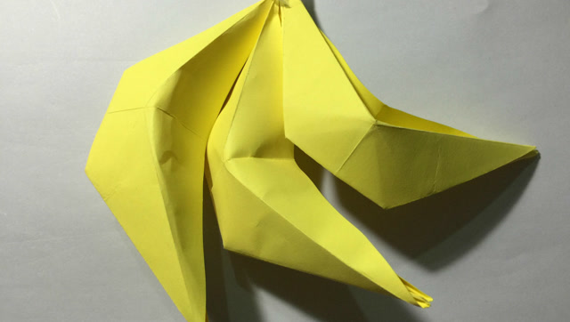 超逼真的香蕉折纸,忍不住想咬一口,赶紧折给小朋友玩吧