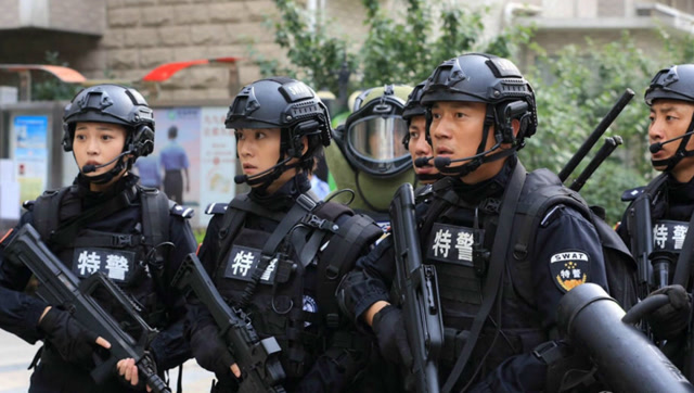 特警突击队点名,牺牲的特种兵被留位,全体队员替他答到