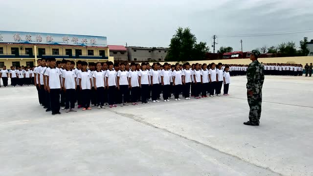 威县实验中学2017军训