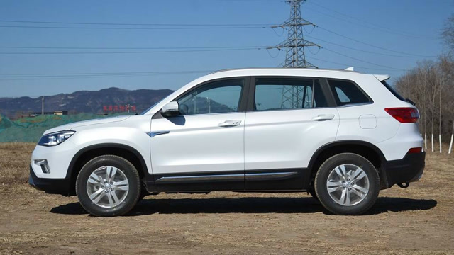 长安原来把大招憋在这儿!丢掉字母标,一看就是奔着哈弗h6去了