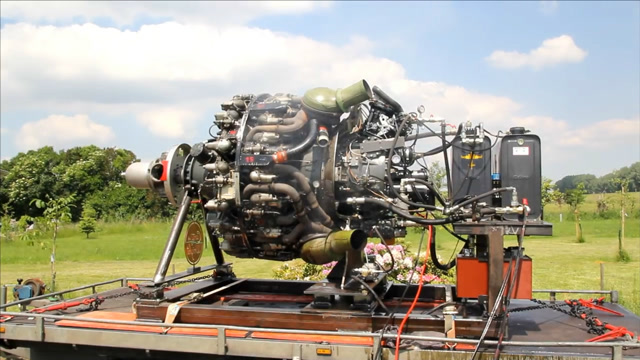 飞机用18缸星型发动机,肌肉感十足