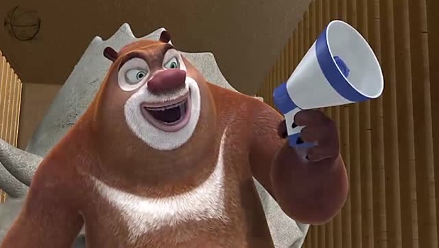 熊出没:熊大拿着喇叭在街上大喊,不知道在说什么