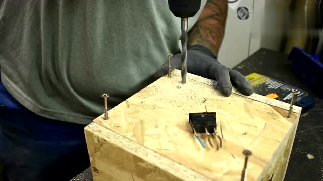 老外自制的电焊神器,真让人大开眼界