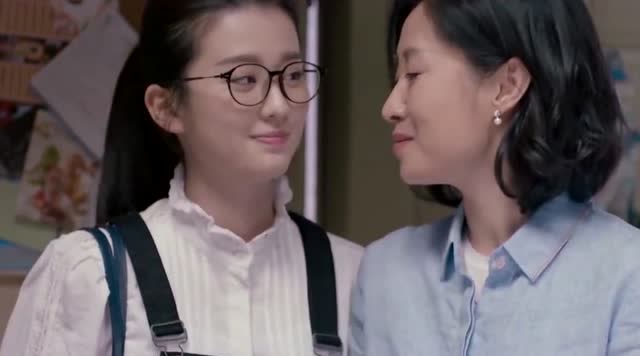 关关妈妈吐槽樊胜美:浑身上下穿的全是重点,这才是真正的美?