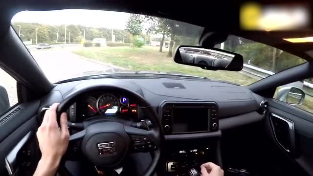 第一人称视角:2017款战神gtr动态驾驶体验 300时速so easy