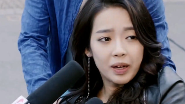 《游泳先生》丽宝跟泳泽待一块被记者拍到,她竟装病回避?