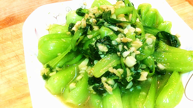 家庭初级炒菜必会的一道菜,蒜蓉上海青清淡好炒又好学