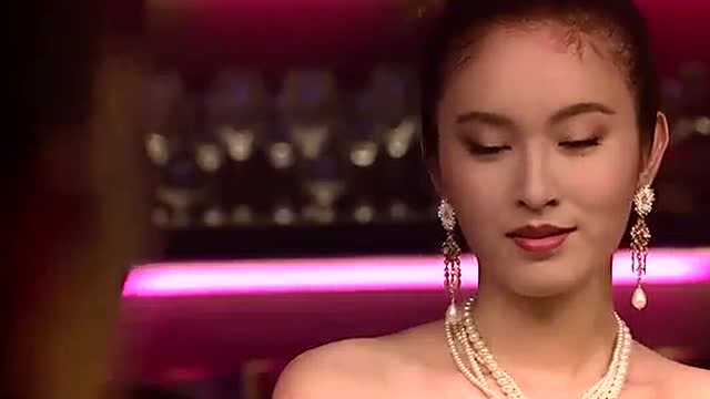 澳门风云2:小马开牌,害人输钱,幸亏发哥机智