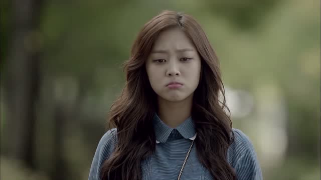 剩余公主艾琳纠结于贤明和权时京之间突然天空下起了雨