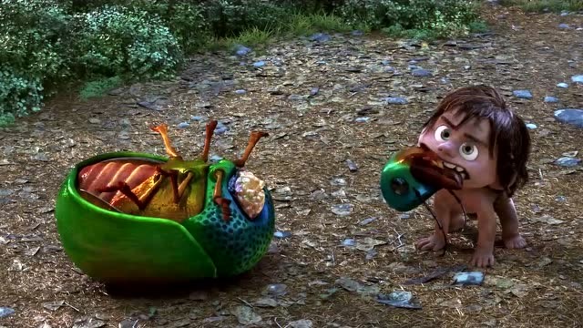 恐龙当家.野人男孩一口咬下了甲虫的头!把阿洛吓坏了