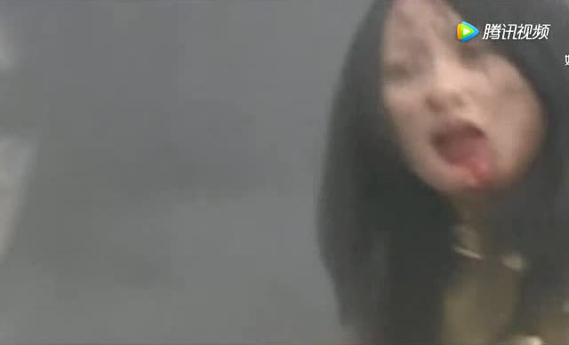 女子身中数枪不死,最后一刻绝地反击,鬼子军官直接被杀死!