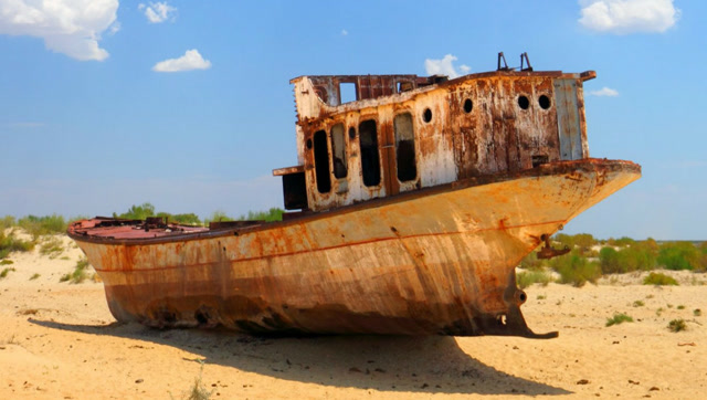 世界上最神奇的现象,沙漠里出现1981年的沉船,连专家都查不出原因