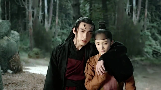 离境不知白浅女儿身,与其勾肩搭背,还为妹妹牵红线