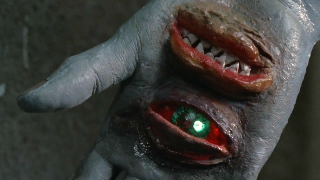 童年阴影超兽布洛肯!寄生在人类手上,将人类赶尽杀绝!