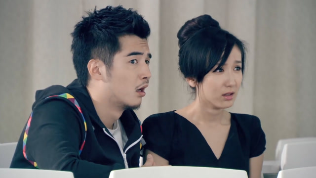 陆展博和胡一菲想让曾小贤出丑,结果却让曾小贤出尽了风头