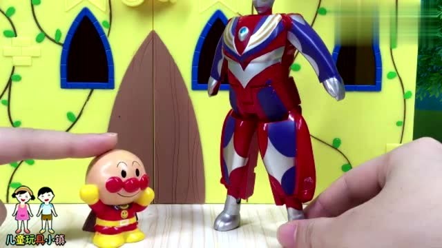 迪迦奥特曼出现在学校了 面包超人很开心 之后结果会是怎么样呢