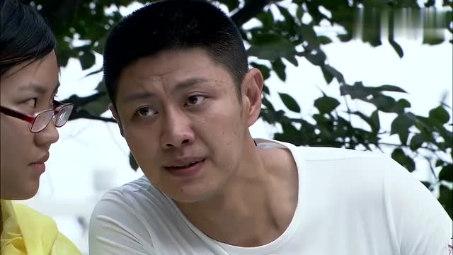 赵小黑帮段卫兵找女网友,可女网友的名字太尴尬,让他一路被骂