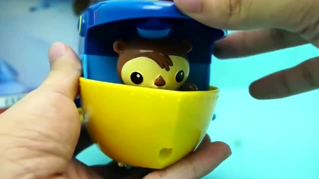 突突兔把蓝鲸舰艇安装好啦,让达西西来体验一下吧