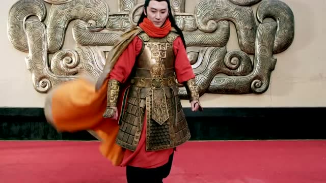 隋唐演义:宇文成都不愧是天下第一,一出手就将对手打得口水横流!