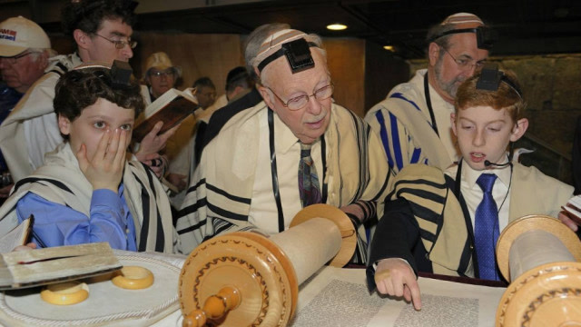 跟犹太人学做生意:生意人要想赚钱,要在这两个字上下功夫