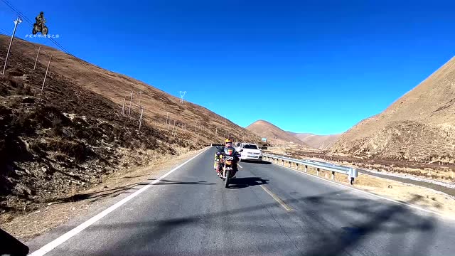 我们的路线是走省道217去甘孜州新龙县