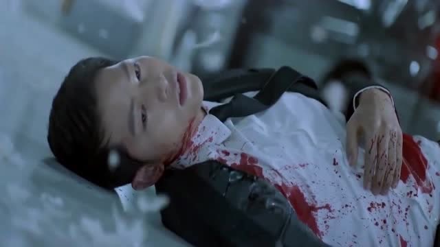 在停车场中枪的柳时镇心跳停止了,急坏了女友