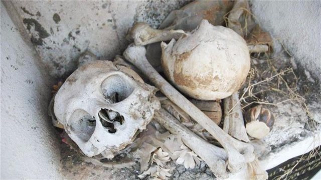 人死后身体多长时间会变成一堆白骨?说出来你都不敢相信