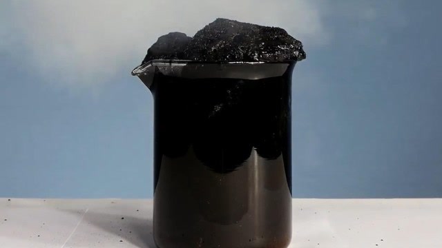 当白砂糖遇到浓硫酸的反应,这个实验在上学的时候貌似没做过