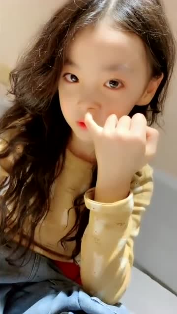 可爱的时尚小童星焱娃娃,真是豁出去了,忍不住多看了几遍