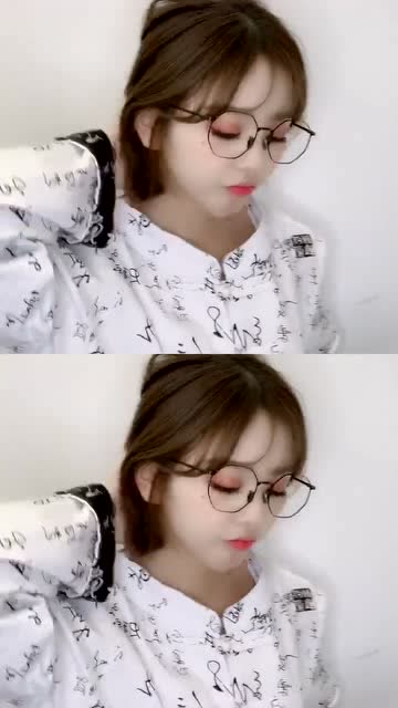 网红彭十六换装展现清纯性感这就是魔鬼与天使一瞬间太美了