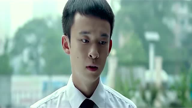 青春派:董子健再次喊停了拍毕业照,这次的目标是老师!