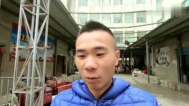 渔人阿烽阿烽下岛赶海钓到好多大鲈鱼拿给老板娘一条真大方