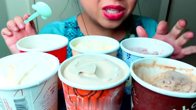 国外美女狂吃各种口味的冰淇淋,一次吃这么多不怕拉肚子吗?