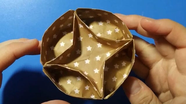 手工折纸教程一张纸折出圆形四角星收纳盒简单实用