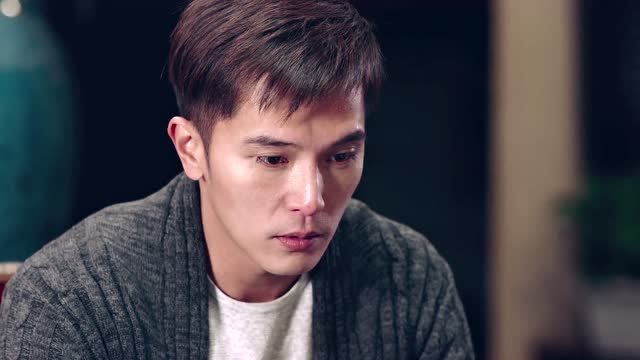 徐浩宁自从玉波走后心神不宁,他跟父母商量回到玉波身边