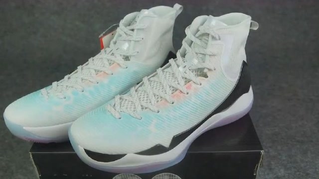 开箱球鞋:李宁驭帅11上脚,鞋子的外观效果太好看!