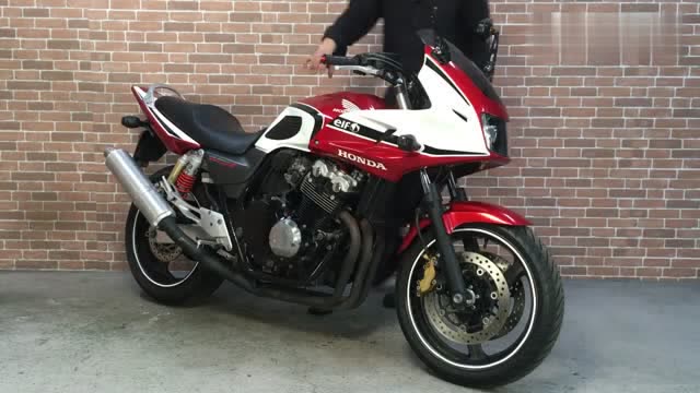 戴"头套"的本田cb400,四缸声浪不是盖的,感觉如何?