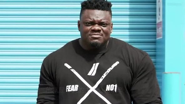 健美界的搞笑达人,明明可以靠身材吃饭,偏偏要炫演技