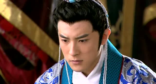 伯邑考长相俊美,妲己一眼就看中,纣王生气要赐死他.