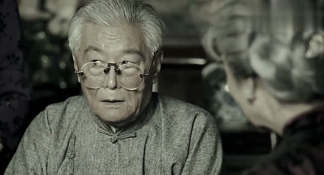 姚宗儒告诉尹母,要想找到出入口位置,必须先找到地道的设计图