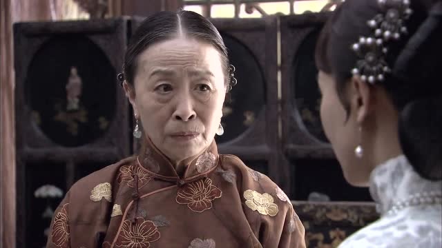 铁梨花:凤儿执意要送玉观音给大小姐,这下可把老太太得罪彻底了