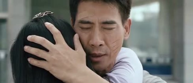 危情营救:郭涛把女儿从绑匪手中救出,看见女儿安全和女儿告别