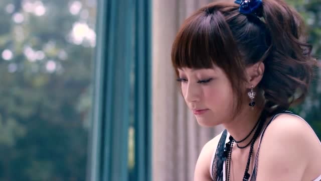 小伙与美女灵魂互换,不仅要替她约会,竟还要自己给自己买单