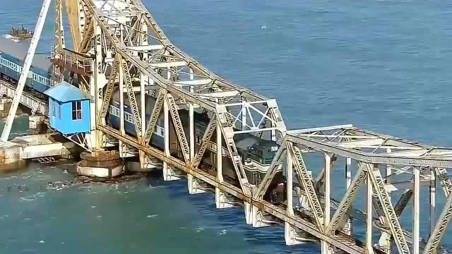 世界上最危险的跨海铁路桥