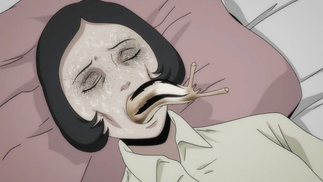 女孩得怪病后舌头开始变异,结果嘴里长出不明物体,奇幻惊悚动画