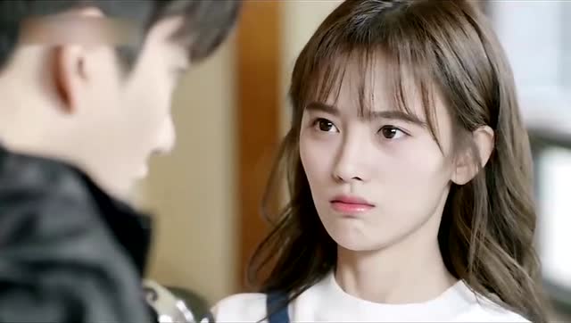 游泳先生:鞠婧祎送汤给mike,这个人看见了很生气