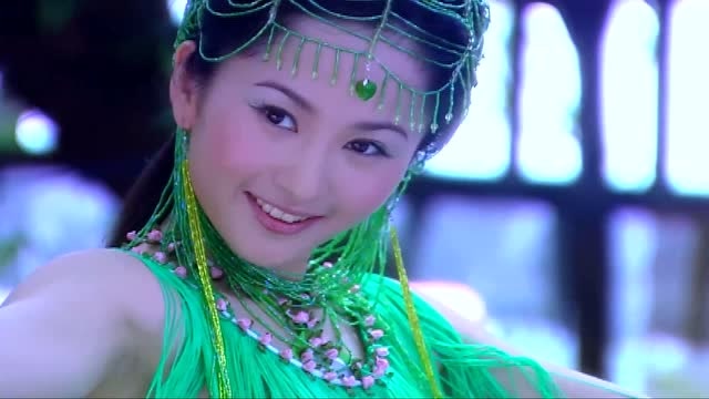 欢天喜地七仙女:五姐为酒馆开业献舞,青儿真是的太美了,众人看呆了