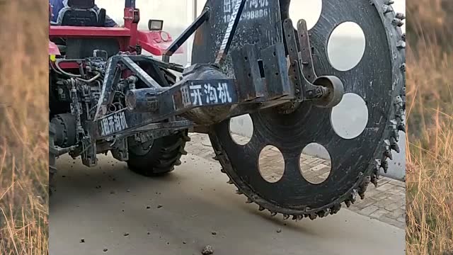 牛人用大齿轮制作的这个工具,太实用了,真是让人惊叹!