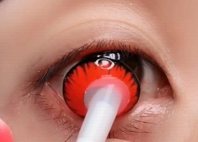 为了国庆出游,特意准备的中国红美瞳!