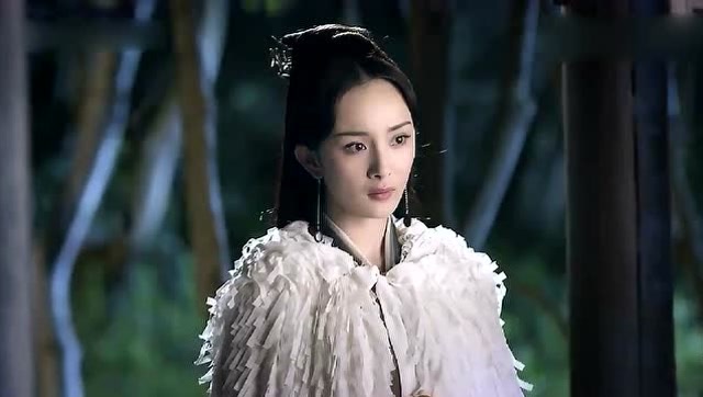 夜华下凡历劫,白浅找上门,却见夜华旁边有烂桃花,怒